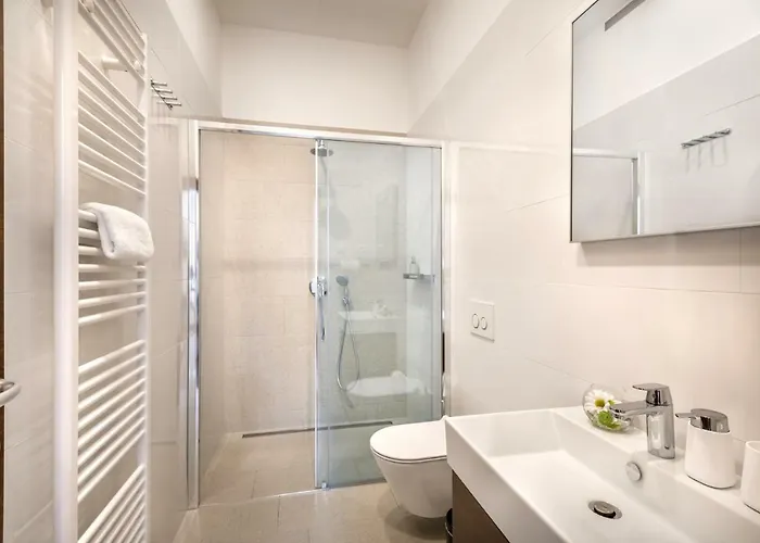 Elizabeta * אופטיה